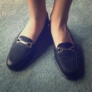 🌺4 for $25🌺 Etienne Aigner black loafers